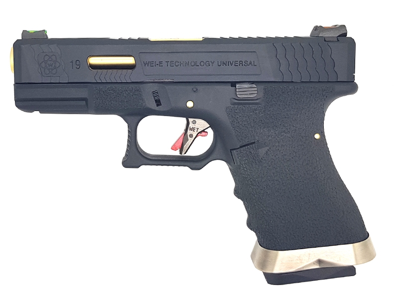 WE Custom Pistol BLACK (Black Slide and Gold Barrel) WE Custom Pistol BLACK (Black Slide and Gold Barrel)